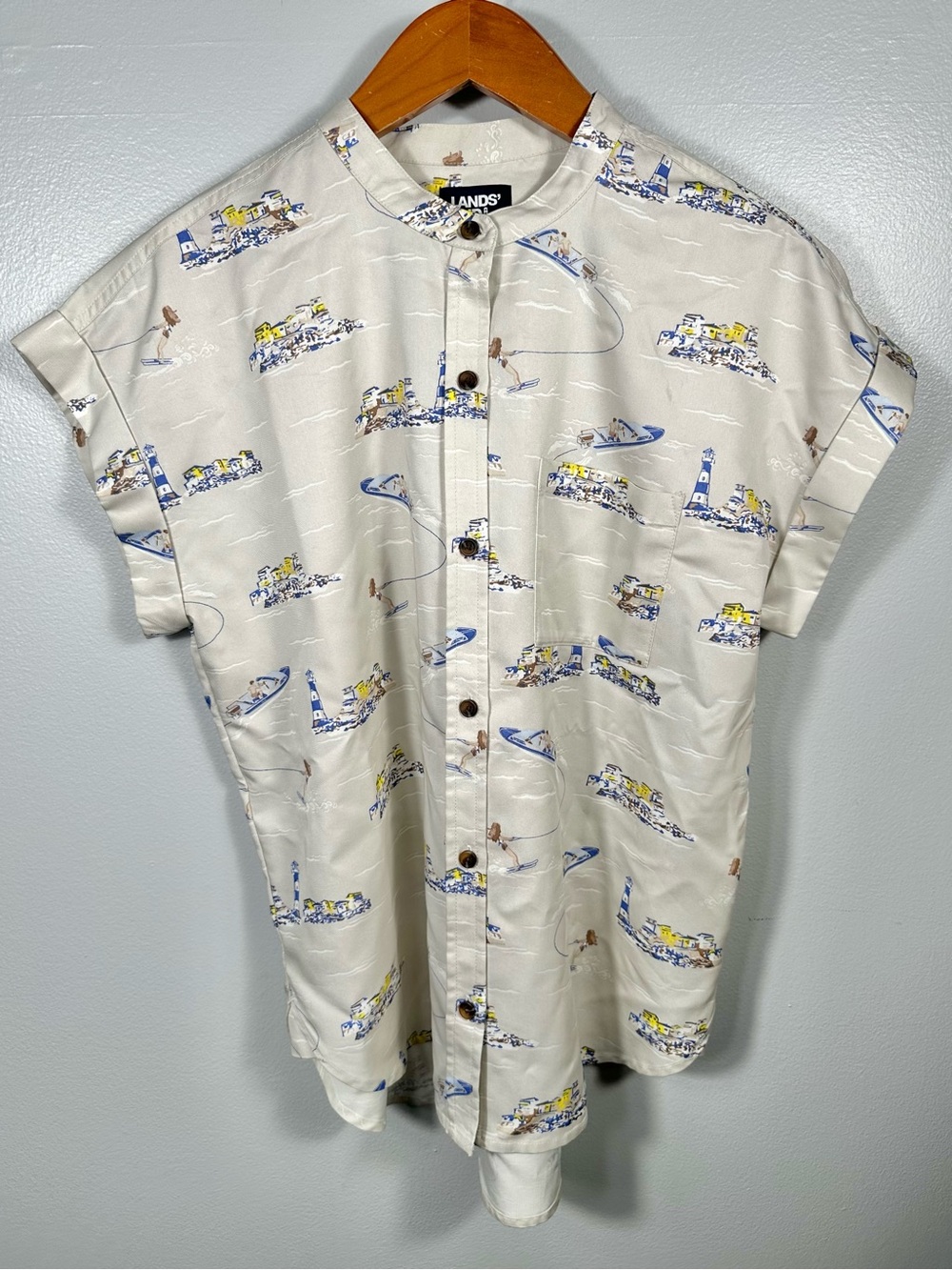 Land's End Casual Beige Nautical Coastal Print Shirt Size Small Chest Pocket